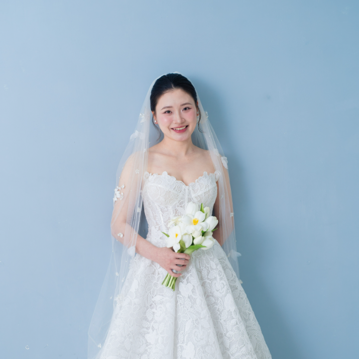 Cô dâu - Cẩm Tú